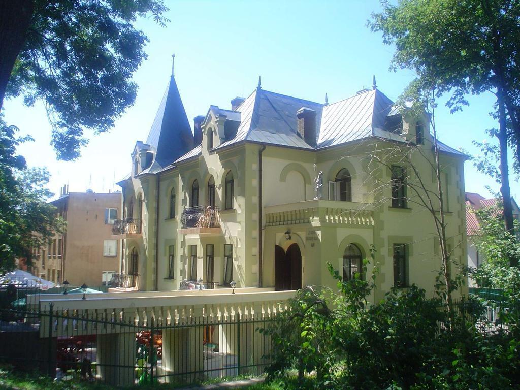 Pensjonat Zamek Derslawa Буско-Здруй Номер фото